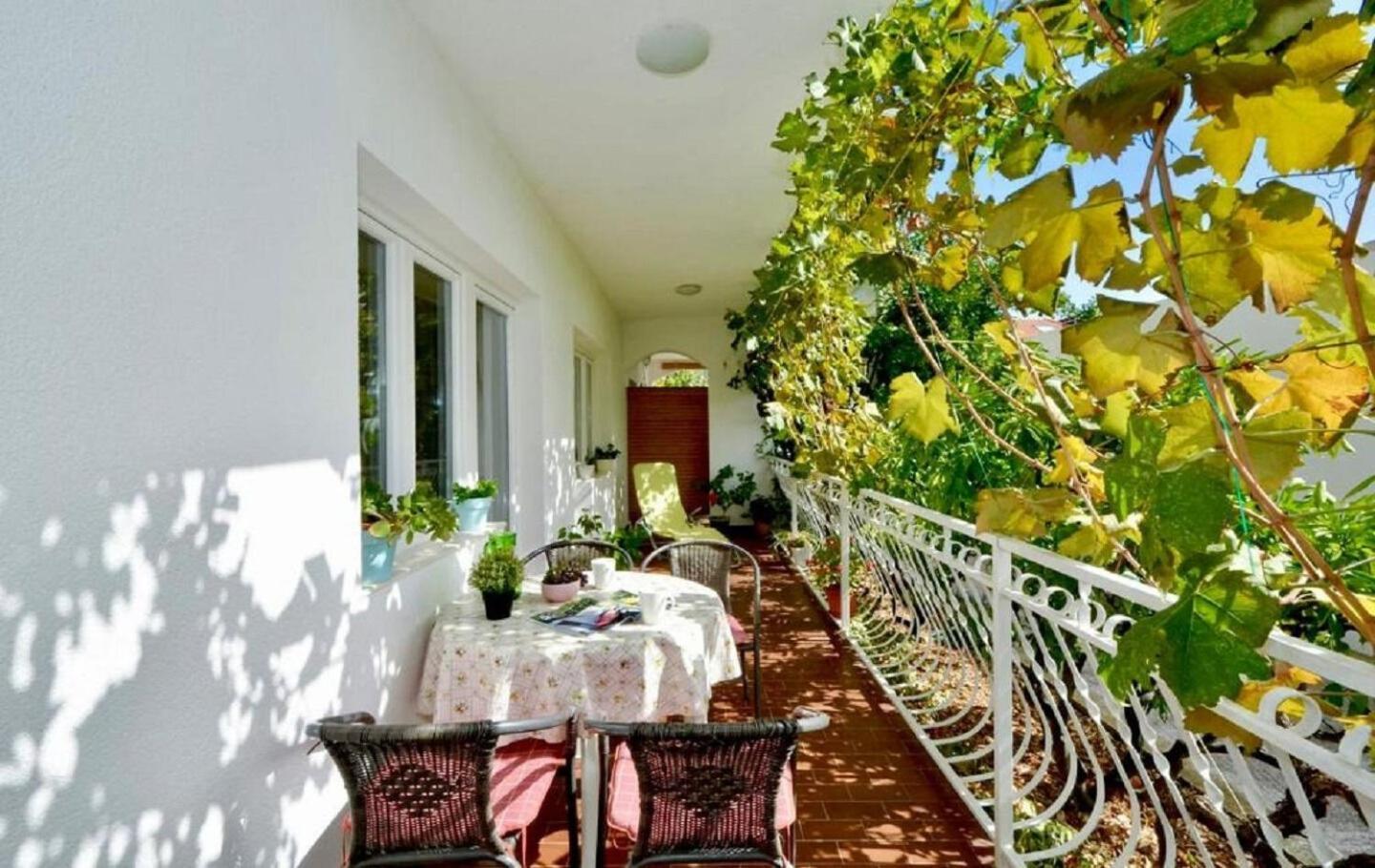 Apartments Paz Vinišće Extérieur photo